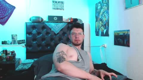 brad hot boy online show from 01/10/25, 04:20