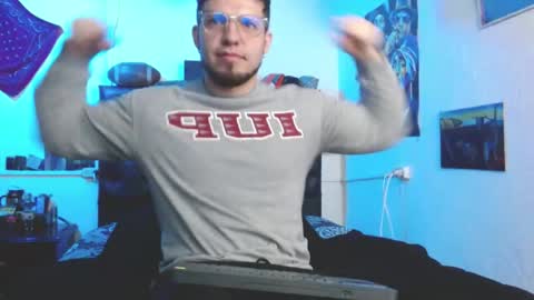 brad hot boy online show from 09/10/25, 04:23