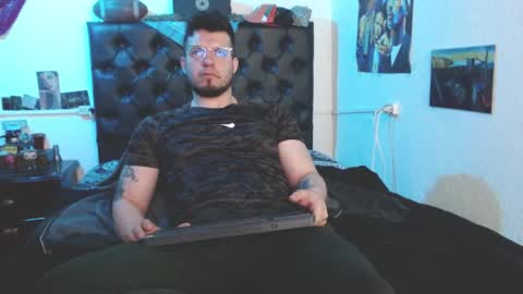 brad hot boy online show from 02/07/26, 04:33