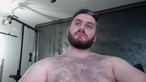 Snapshot of brad_pittfall chatting on 01/12/25, 06:16 ask me online show from 01/12/25, 06:16