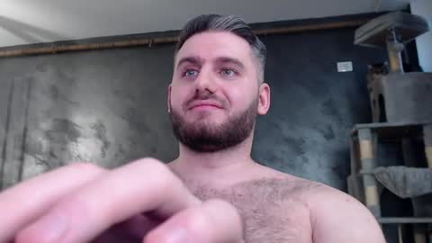 Snapshot of brad_pittfall chatting on 02/13/25, 03:03 ask me online show from 02/13/25, 03:03