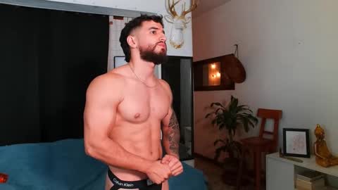 Bradley Martinez online show from 02/11/25, 01:20