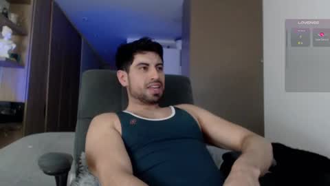 Snapshot of bradley_muscle chatting on 09/18/25, 05:31 Bradley online show from 09/18/25, 05:31