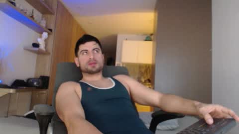 Snapshot of bradley_muscle chatting on 10/31/25, 02:18 Bradley online show from 10/31/25, 02:18