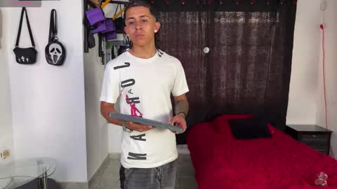 Bradley Strong online show from 02/05/26, 09:19