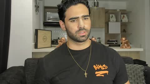 bradleymartin7 online show from 01/23/25, 02:02