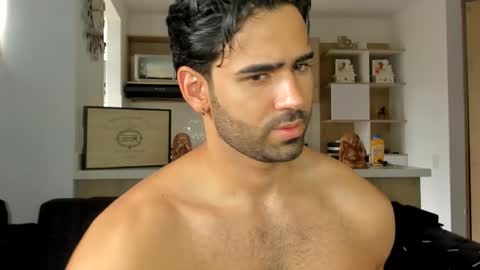 bradleymartin7 online show from 02/21/25, 09:54