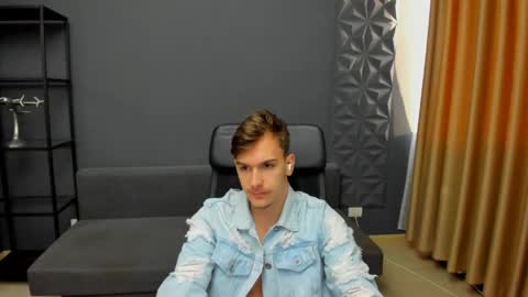 Snapshot of bradyflint chatting on 04/24/26, 04:37 BradyFlint online show from 04/24/26, 04:37