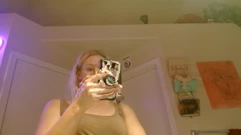 Snapshot of braindeadbetty chatting on 05/28/26, 02:31 i am a naughty jedi knight online show from 05/28/26, 02:31