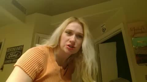 Snapshot of braindeadbetty chatting on 06/05/26, 04:41 i am a naughty jedi knight online show from 06/05/26, 04:41