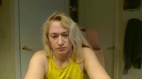 Snapshot of braindeadbetty chatting on 06/09/26, 12:39 i am a naughty jedi knight online show from 06/09/26, 12:39