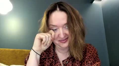 I see you X-twitter its braingirl online show from 02/22/26, 08:51