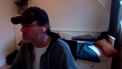 Bram online show from 12/09/24, 01:45