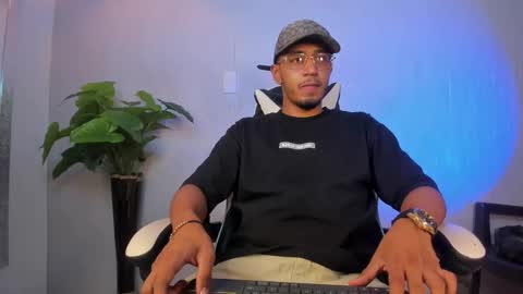 Brand  online show from 12/16/25, 08:14