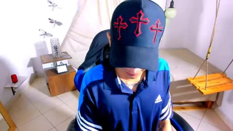 Snapshot of brand_hades chatting on 06/10/26, 12:11 B R A N D online show from 06/10/26, 12:11