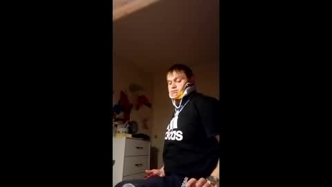 Snapshot of brandon281997 chatting on 02/20/26, 02:30 brandon281997 online show from 02/20/26, 02:30