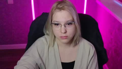 Belle  online show from 01/19/25, 03:08