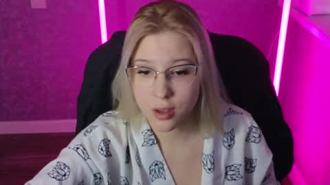 Belle  online show from 01/22/25, 05:48