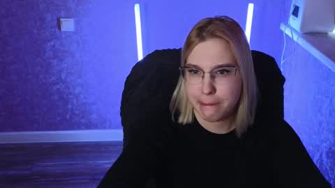 Belle  online show from 02/14/25, 09:13