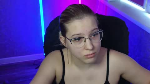 Belle  online show from 03/01/25, 04:47