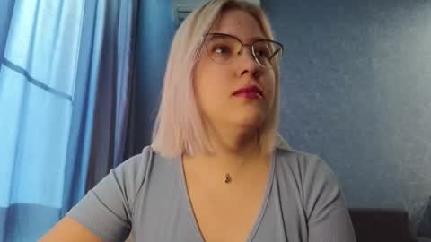 Belle  online show from 10/18/25, 03:09