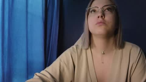 Belle  online show from 11/22/25, 04:11