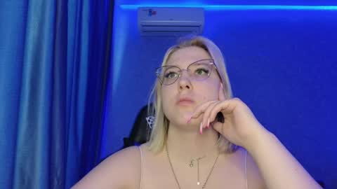 Belle  online show from 05/03/26, 12:22