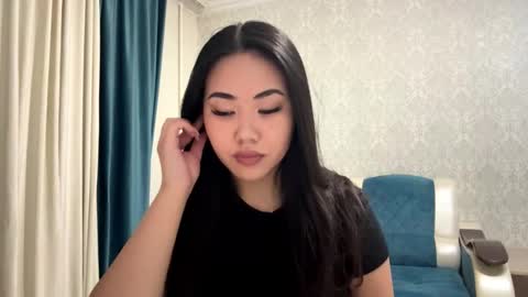 Snapshot of brandysveum chatting on 10/16/25, 03:13 Aypril   online show from 10/16/25, 03:13