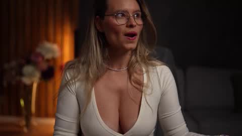 Alex online show from 10/06/25, 04:21