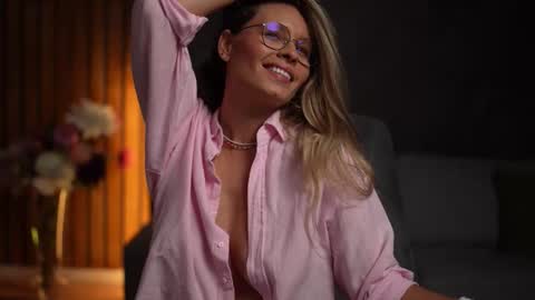 Alex online show from 10/19/25, 04:02