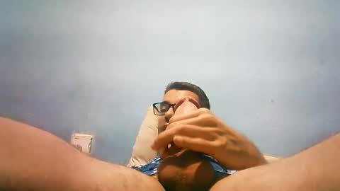 Snapshot of brasil43 chatting on 11/30/25, 04:49 PutoBR online show from 11/30/25, 04:49