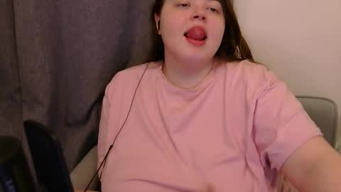 Emma online show from 12/20/25, 01:07