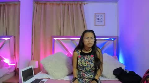 bravepetunia online show from 10/17/25, 12:19