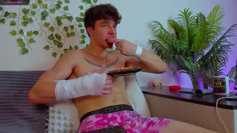 Johny Bravo online show from 10/24/25, 01:07