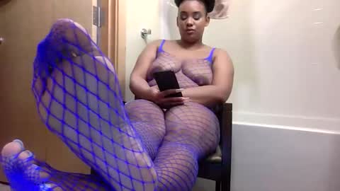 brazilaveaux online show from 11/11/25, 06:13