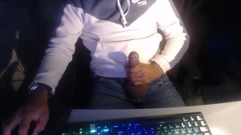 Snapshot of brazildk chatting on 09/16/25, 08:21 Alexandre online show from 09/16/25, 08:21