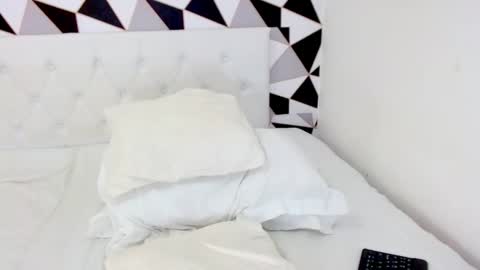 Snapshot of braziliangirl191 chatting on 02/13/25, 11:15 Alice online show from 02/13/25, 11:15