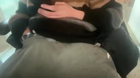 Snapshot of breakdownguitar chatting on 03/25/26, 06:14 breakdownguitar online show from 03/25/26, 06:14