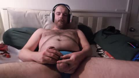 Snapshot of breephs chatting on 11/06/25, 11:22 breephs online show from 11/06/25, 11:22