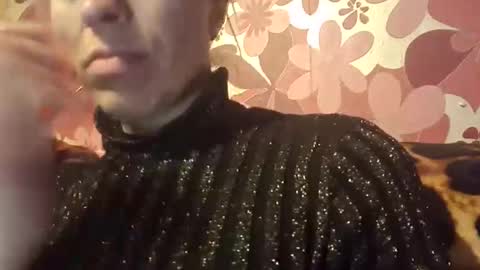 Snapshot of brenda75555 chatting on 01/01/25, 01:37 brenda75555 online show from 01/01/25, 01:37