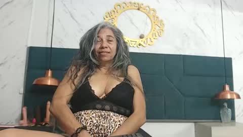 BRENDA VELASQUEZ online show from 05/15/26, 06:59