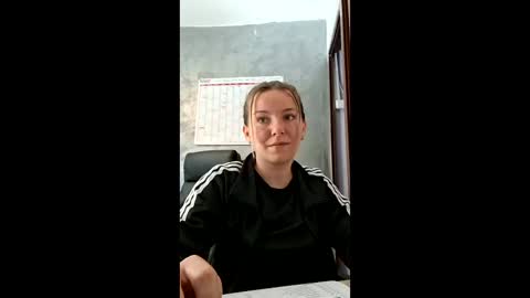 Snapshot of brendaaryas chatting on 04/24/26, 07:33 Brenda online show from 04/24/26, 07:33