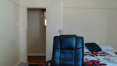 ask me lol online show from 11/02/25, 08:17