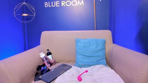      online show from 02/28/25, 06:20