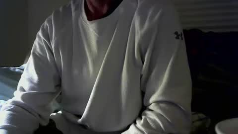 Snapshot of brett_burg412 chatting on 12/17/24, 03:39 Brett online show from 12/17/24, 03:39
