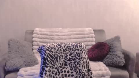 bri_fox online show from 09/23/25, 09:07