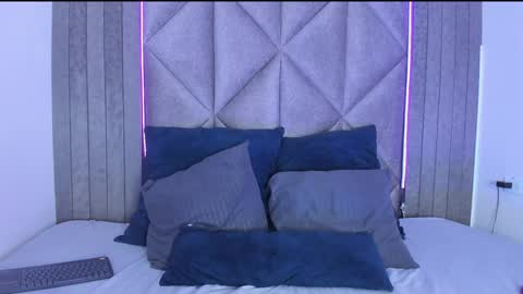 B R I A  online show from 01/22/25, 05:59