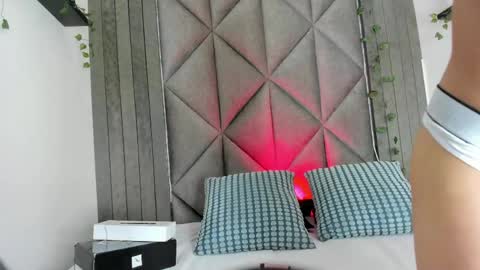 Snapshot of briaconner_ chatting on 06/04/26, 02:50 B R I A online show from 06/04/26, 02:50