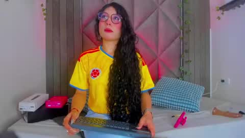 Snapshot of briaconner_ chatting on 06/18/26, 02:56 B R I A online show from 06/18/26, 02:56