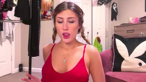 Brianna3 online show from 01/21/25, 06:22